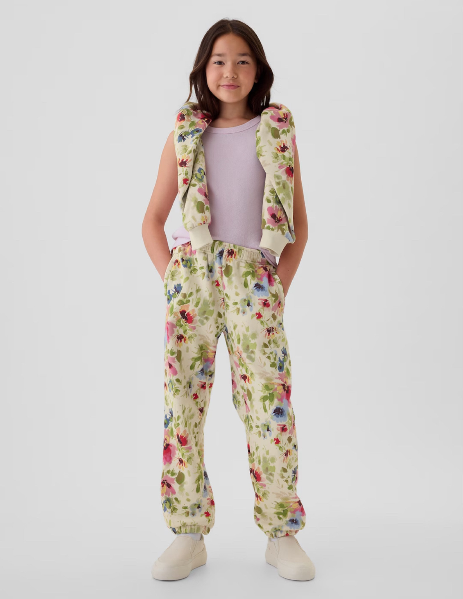 Adorable sweat set for girls. Love these sets for a Sunday outing or swim class. Comes in different colors and on sale ! 


Sweatpants sweatshirt flowers lounge set 

#LTKActive #LTKBacktoSchool #LTKxNSale