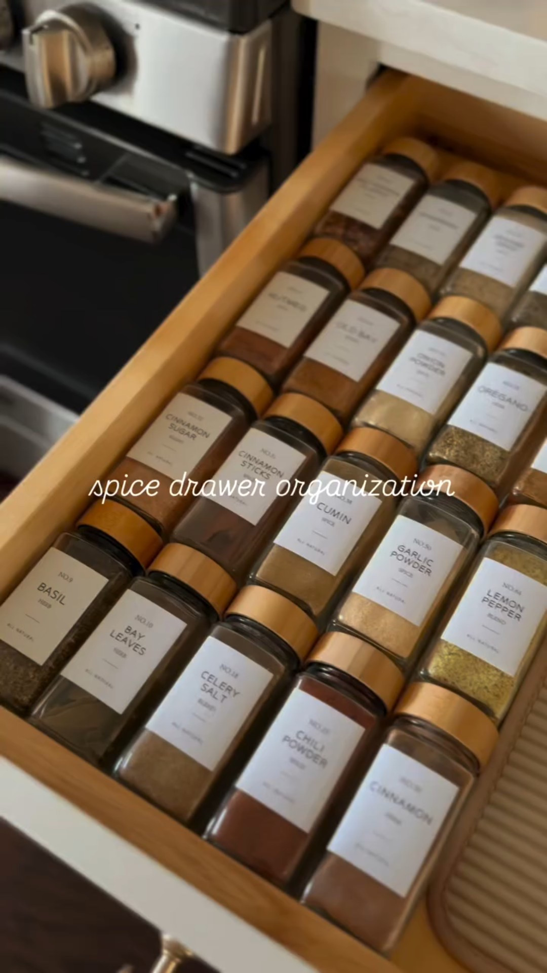 spice drawer organization ✨ let me know if you’d like the 🔗 to anything! Be sure to follow @aclassyfashionista for more home & organization inspo! 

#aclassyfashionista #homeorganization #homeinspiration #asmrvids #budgetfriendlyhome