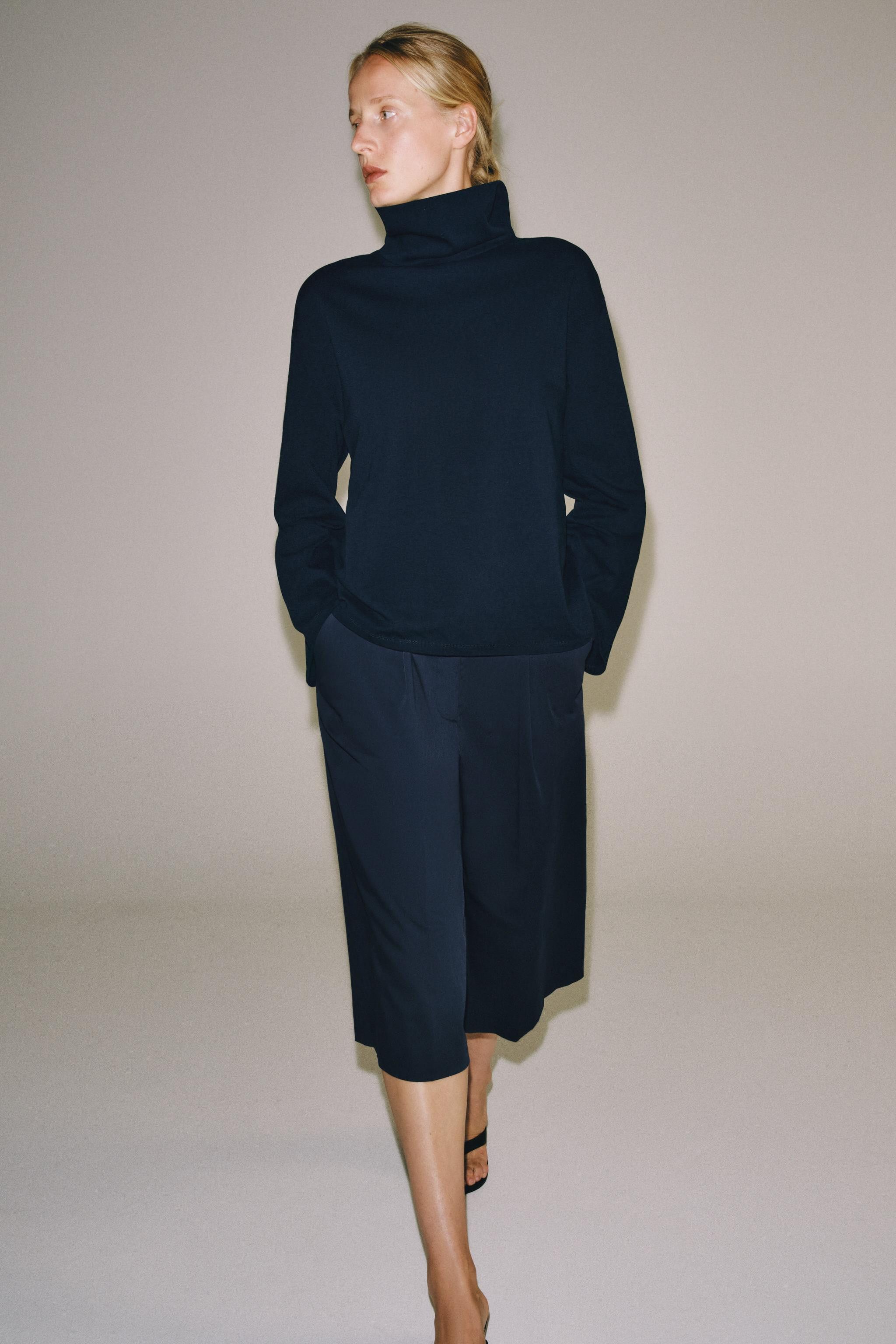 ZW COLLECTION PLEATED BERMUDA SHORTS | Zara US