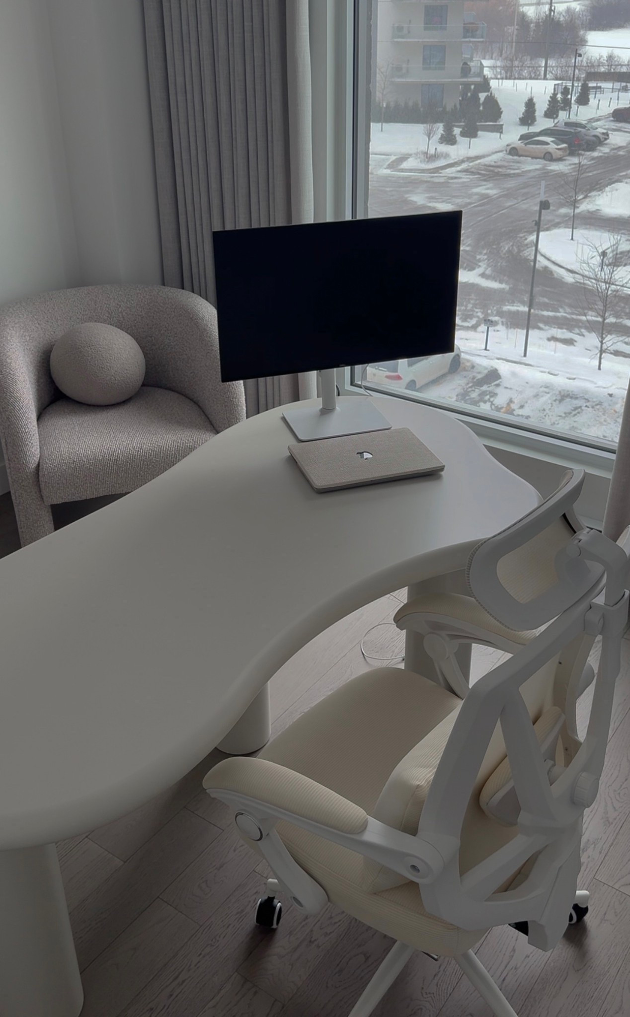 Must-haves for an aesthetic office vibe! 🤍☁️

#LTKStyleTip #LTKWatchNow #LTKHome