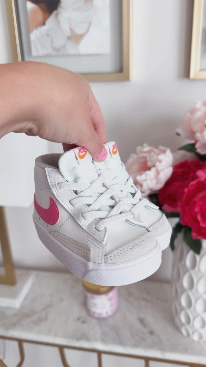 Baby Nike’s are so dang cute 😍🎀🥹🫶🏼 Love these so much, this is my daughter’s second pair & we LOVE the Blazer Mid ‘77 style! Code “EXTRA25” saves 25% off if you create a Nike member account ✨

Baby shoes / toddler shoes / kid Nikes / Nike shoes / baby girl shoes / 

#LTKFindsUnder100 #LTKKids #LTKShoeCrush