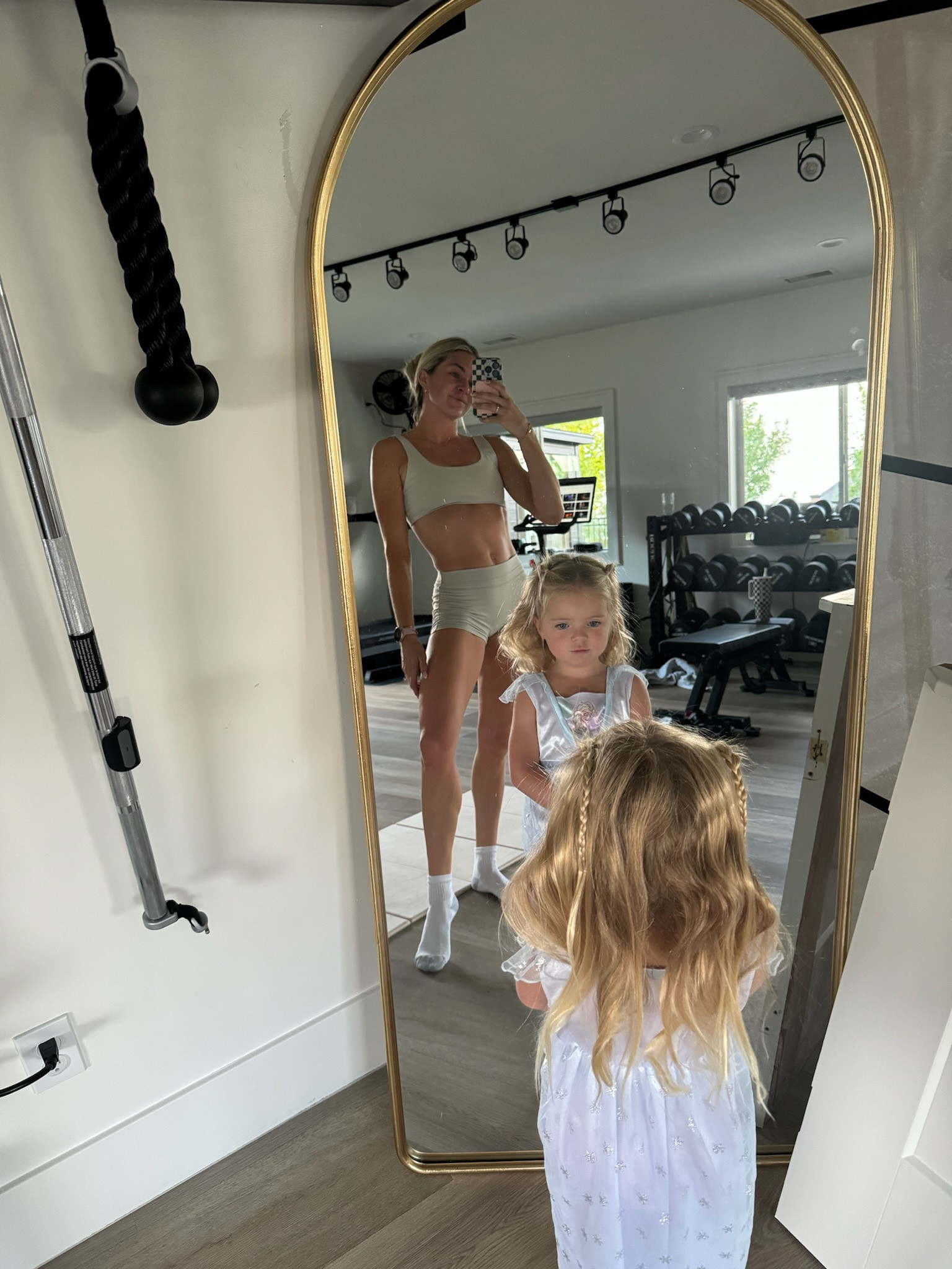 Workout OOTD and Sage’s Elsa nightgown🫶

#LTKStyleTip #LTKActive #LTKKids