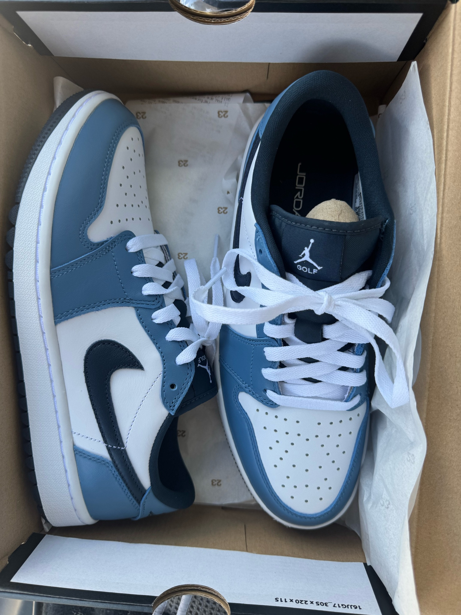 one of the comfiest pair of golf shoes I’ve worn! I have a men’s 8!👟💙 

#LTKfitness #LTKActive #LTKstyletip