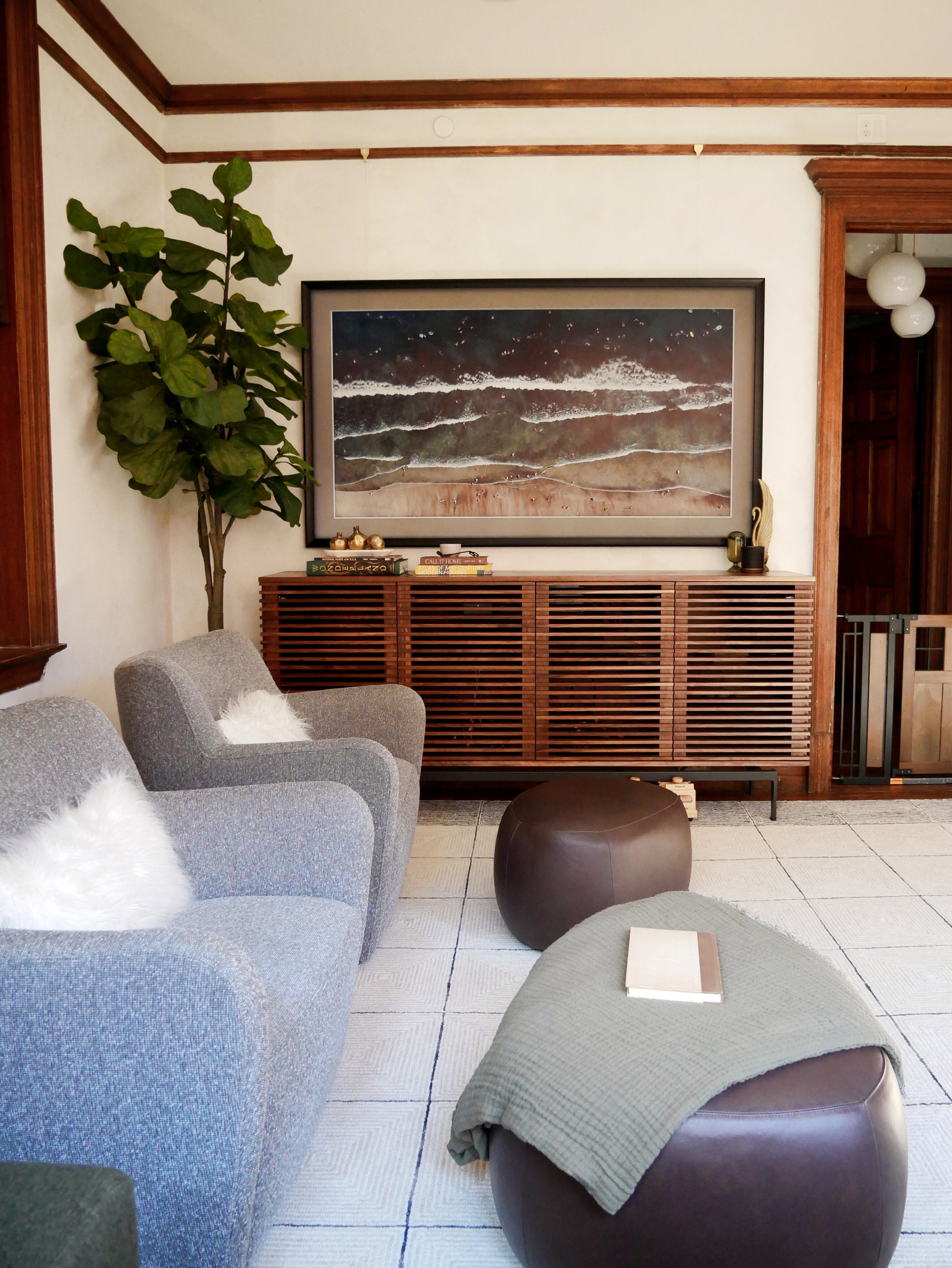 Revealing the Living Room Makeover! Our collaboration with Chris Loves Julia and Room & Board

See more at withjackandjim.com 

 #LTKHome #LTKFamily