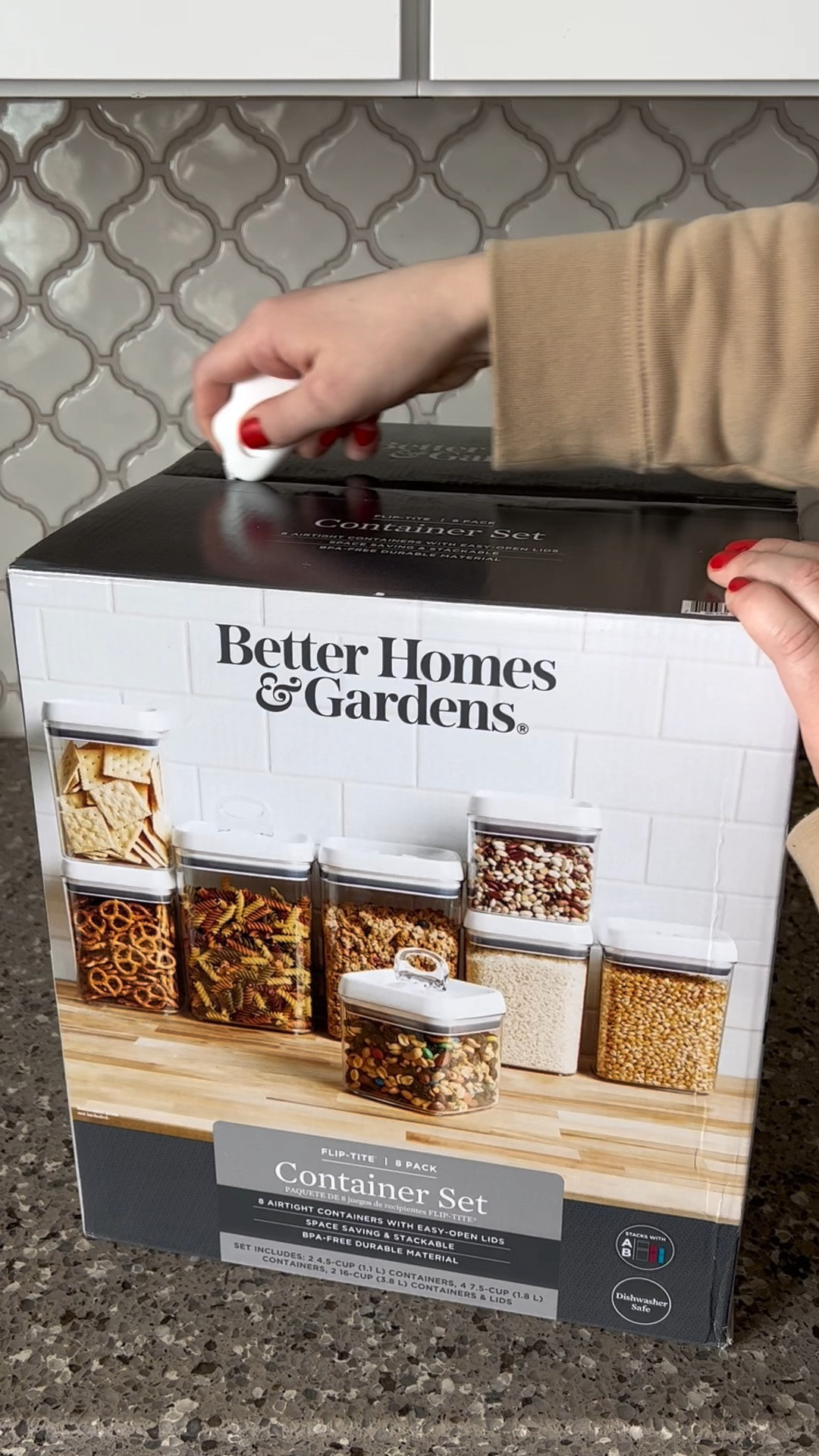 Better Homes & Gardens Canister Pack of 4 - 4.5 Cup Flip-Tite Square Food  Storage Container 