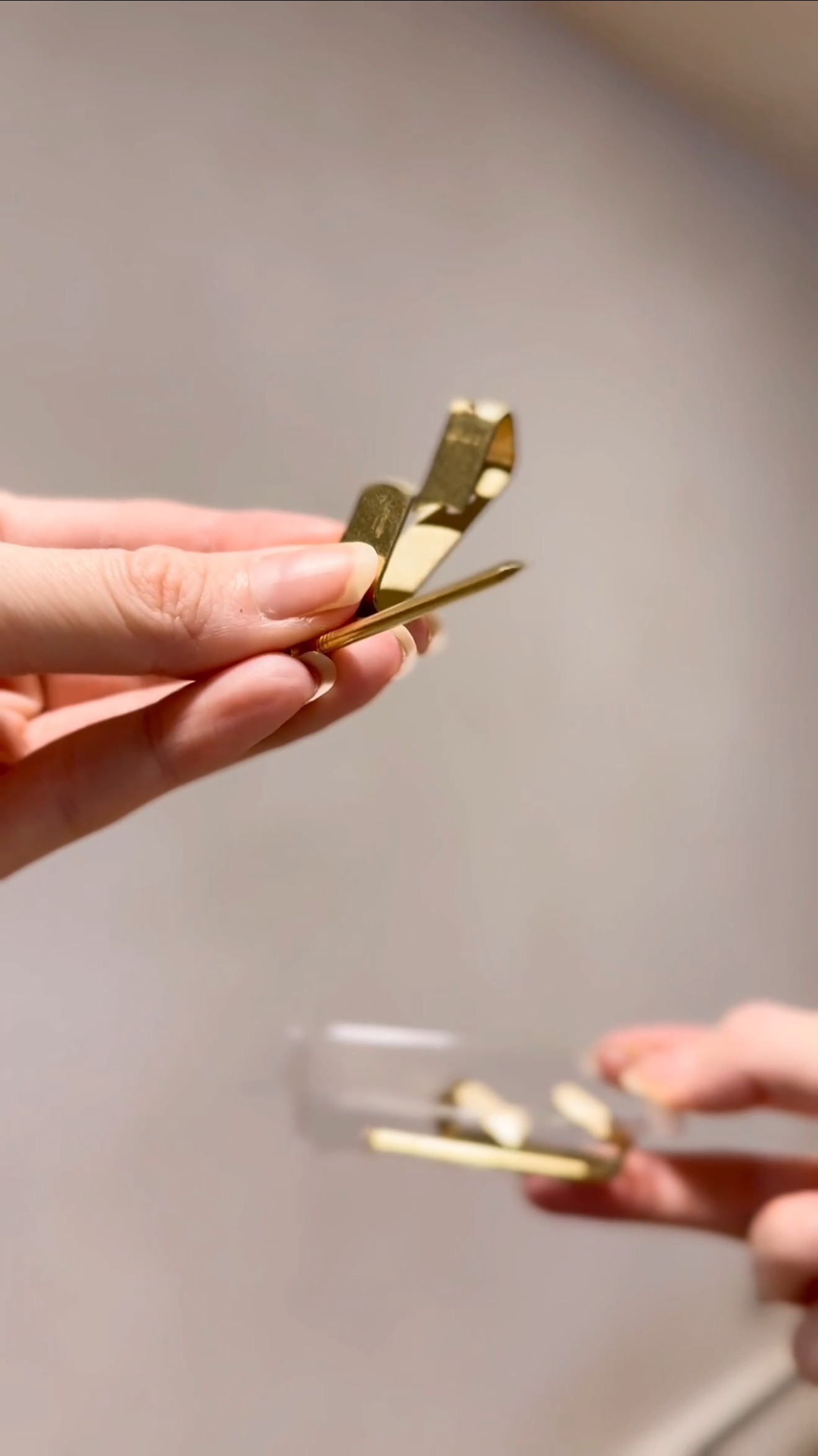 Heavy duty hangers for heavy mirror, artwork or wall decor! Up to 100lbs! 

#LTKHome