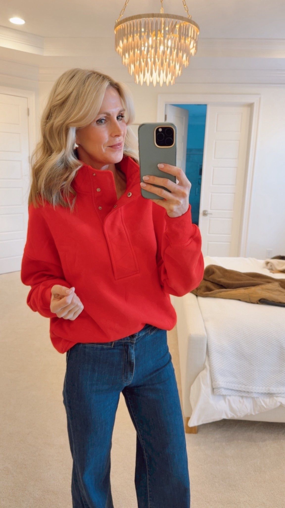 Amazon red sweatshirt, ASKK jeans 

#LTKActive #LTKootd #LTKValentine