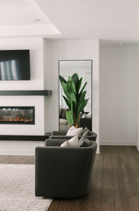 Modern living room views.

MODERN DECOR // HOME DECOR // ROOM DECOR // AMAZON DECOR // LIVING ROOM // MODERN HOME // AFFORDABLE DECOR

#LTKhome #LTKstyletip #LTKfindsunder50