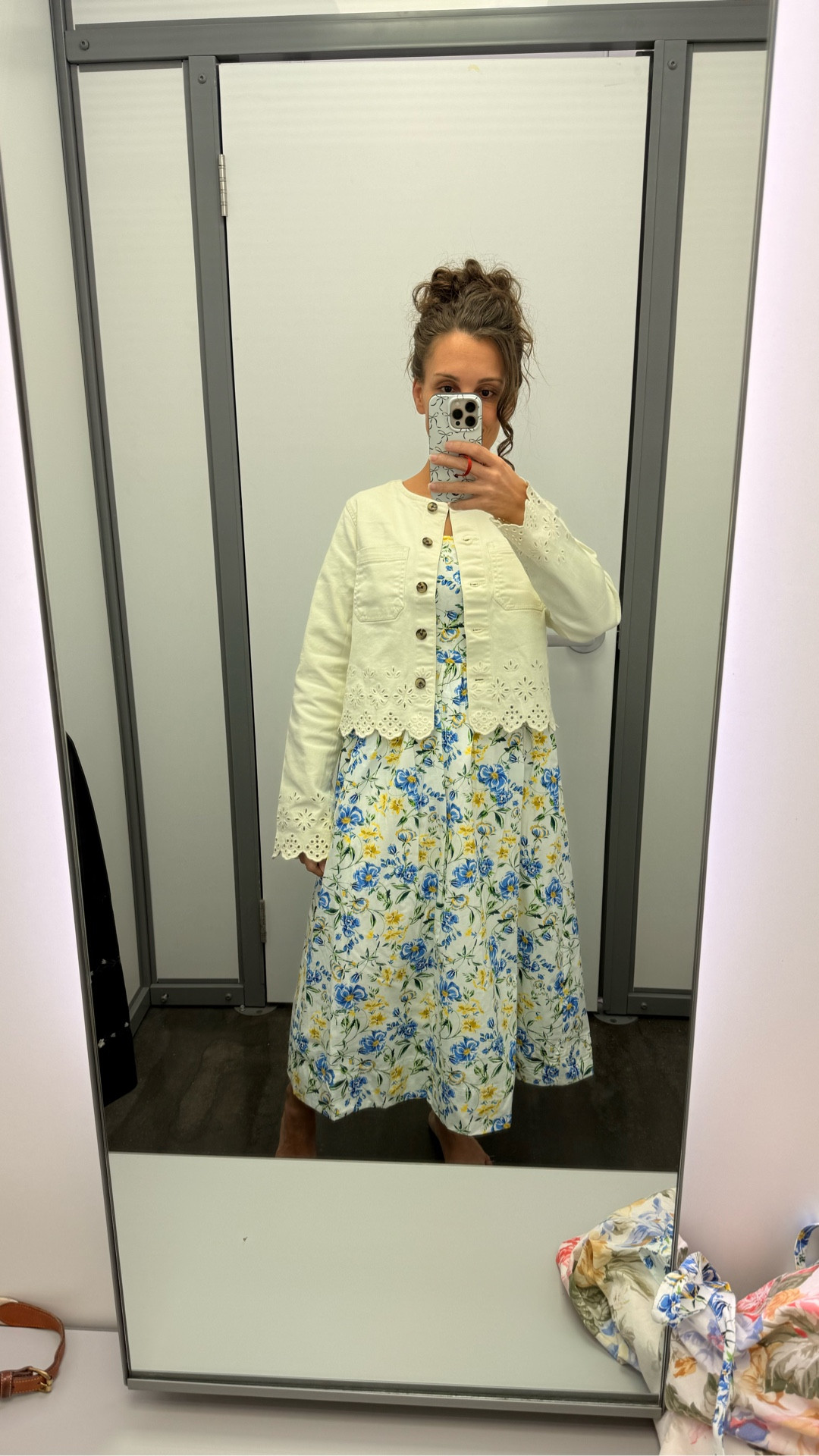 Thi little floral dress is so cute! @Walmart has really upped their game in the clothing department.

#modestfashion #freeassembly #walmart #modesty #walmartfinds 


#LTKPetite #LTKootd #LTKOver40