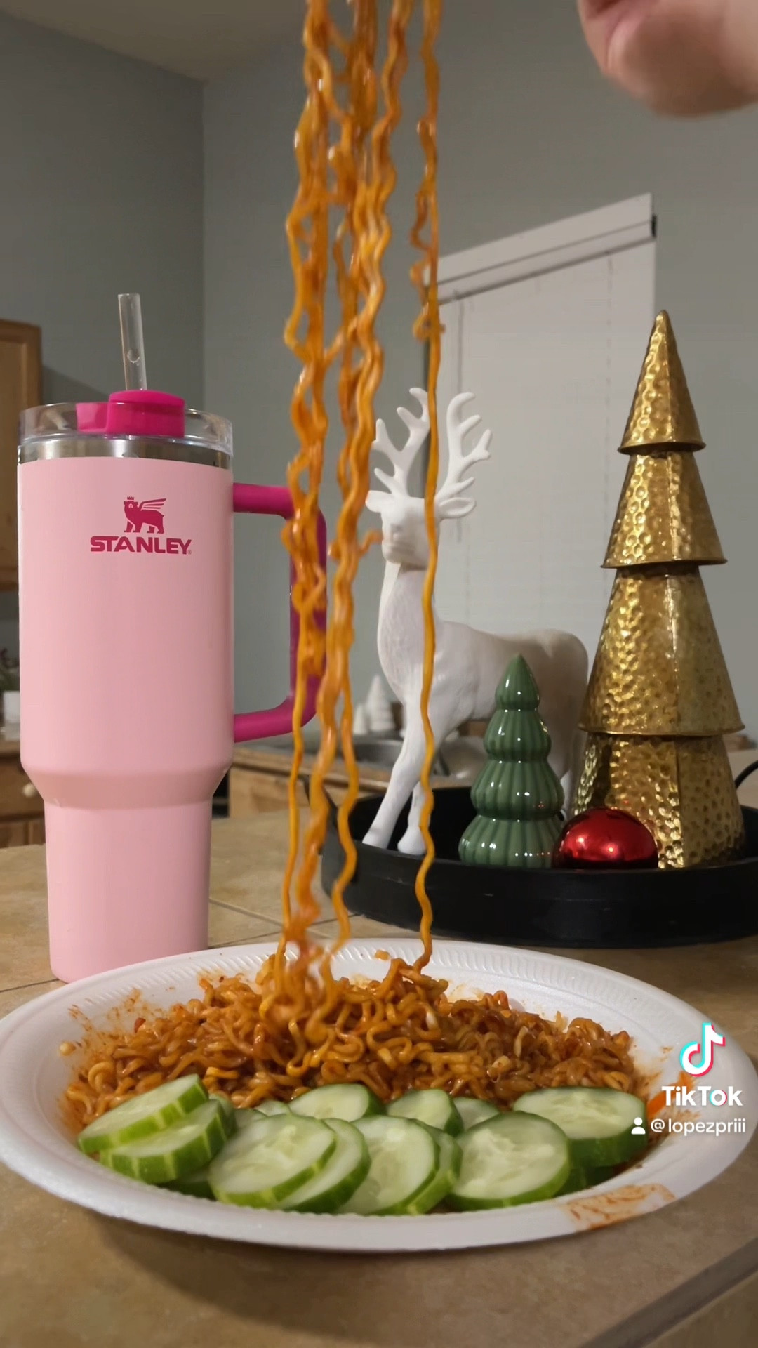 Late night snack 🔥

#LTKVideo #LTKCyberWeek #LTKGiftGuide