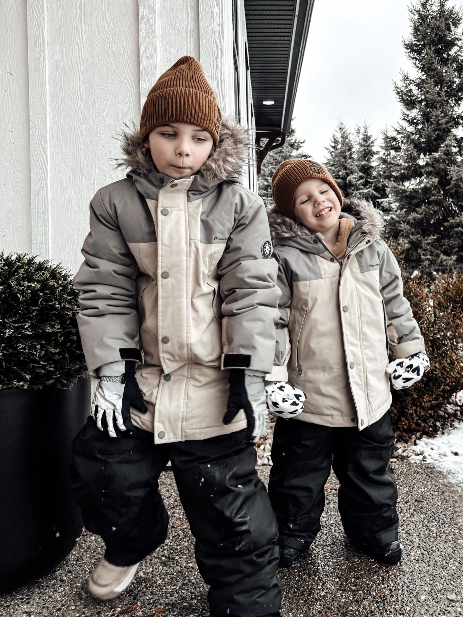 K I D S / neutral matching snow gear outerwear

+ gender neutral parkas
+ black bib snow pants 
+ snow boots 
+ mittens

If I were to do over, I would order the black boots for Jade. I wanted something easier for her to slip on (which these are) but I’m not a fan of how dirty they look in this light color 


Walmart Canada | Amazon Canada | Toddler | Kids

#LTKkids #LTKcanada #LTKwinter