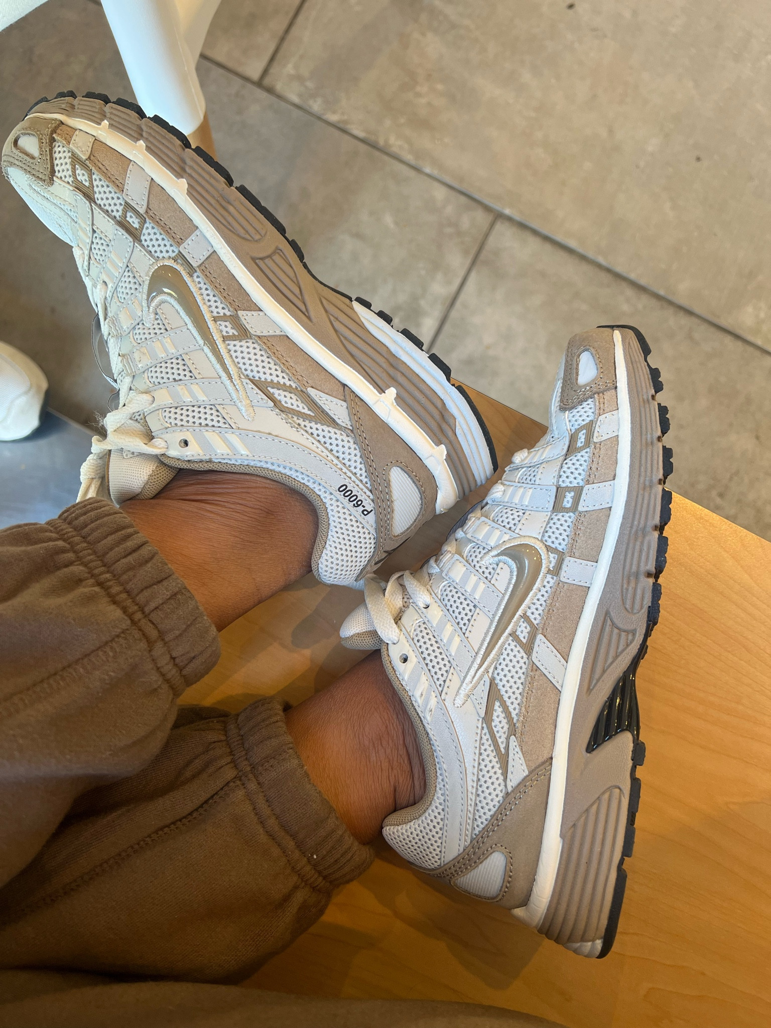 Nike sneakers - neutral tones 

#LTKstyletip #LTKshoecrush