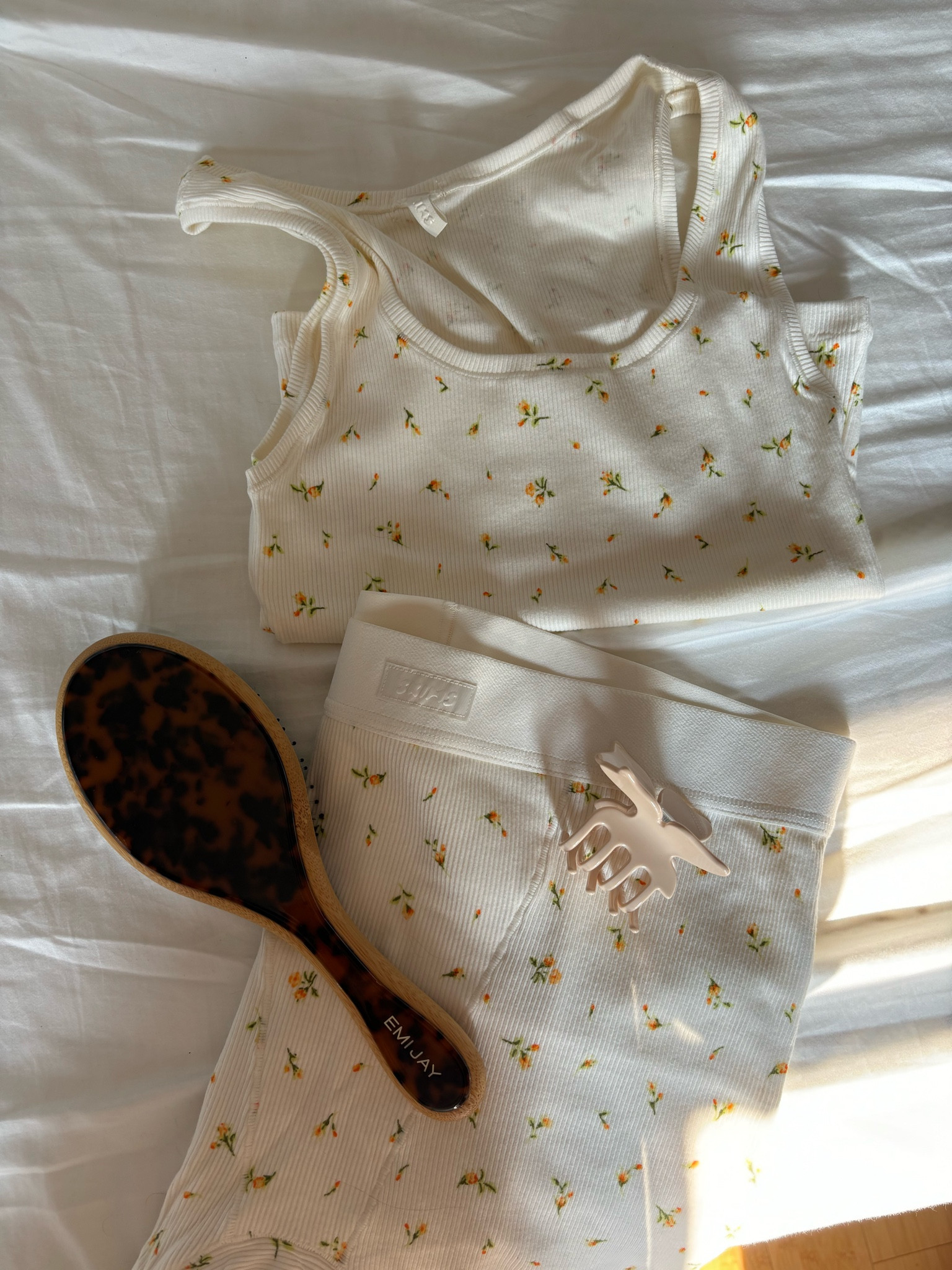 matching skims pj set is 50% off 💛💛

#LTKFindsUnder50 #LTKSaleAlert