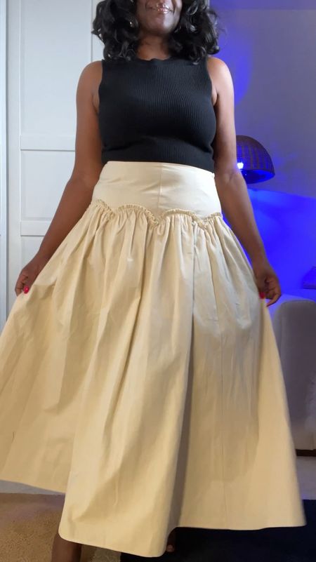 Plus size skirt #ltkvideo 

#LTKcanada #LTKworkwear #LTKplussize