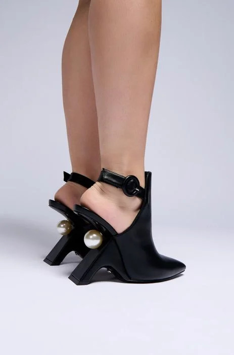 AZALEA WANG BREAN WEDGE MULE INVERSE HEEL | AKIRA