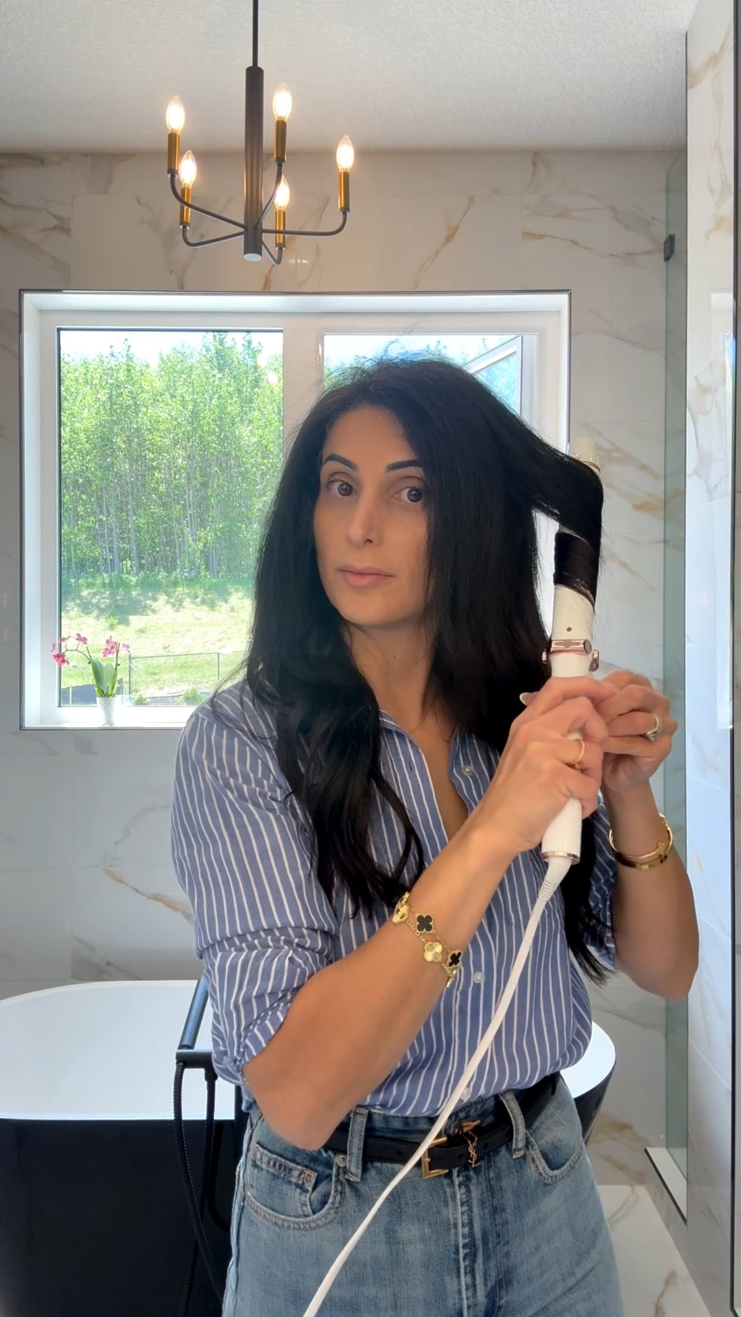 The best curling iron I’ve tried

#LTK #LTKBeauty #HairTools #CurlingIron #HairFavorites #BeautyFinds #HairInspo #WavyHair

#LTKbeauty #LTKdatenight #LTKcanada