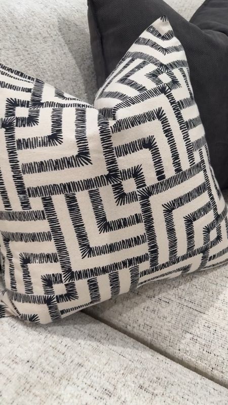 Love these pillow covers!!😍



#LTKhome #LTKstyletip
