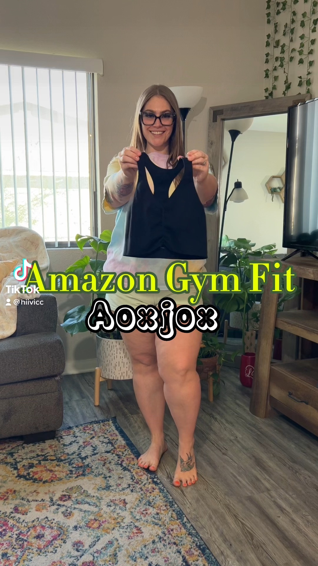 Blacked out with a pop of neon 💚