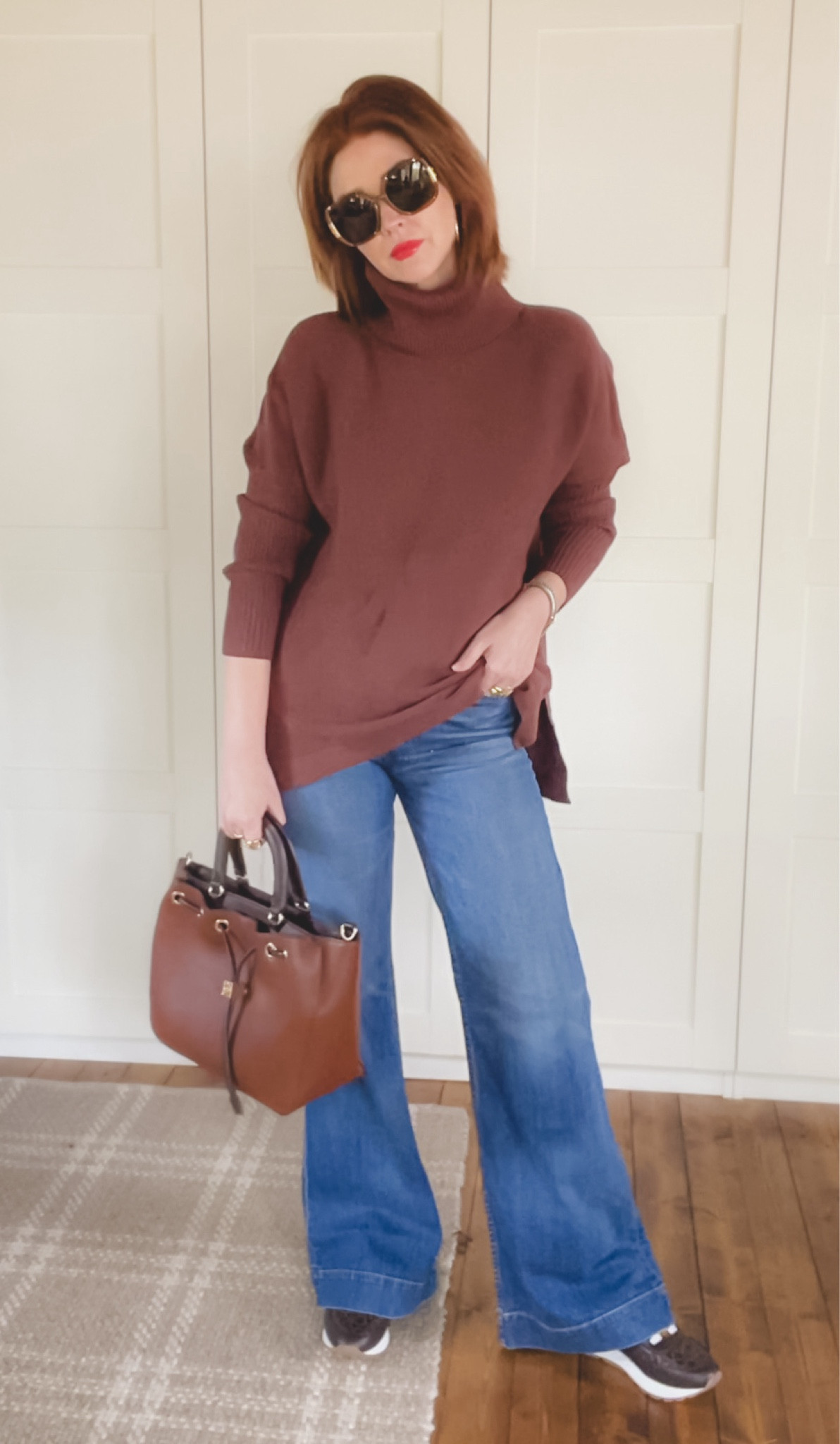 Amazon fall fashion finds. I’m wearing a small in the sweater.. Look polished and pulled together this fall without even trying! #amazonfashion #amazonfinds #fashionover40