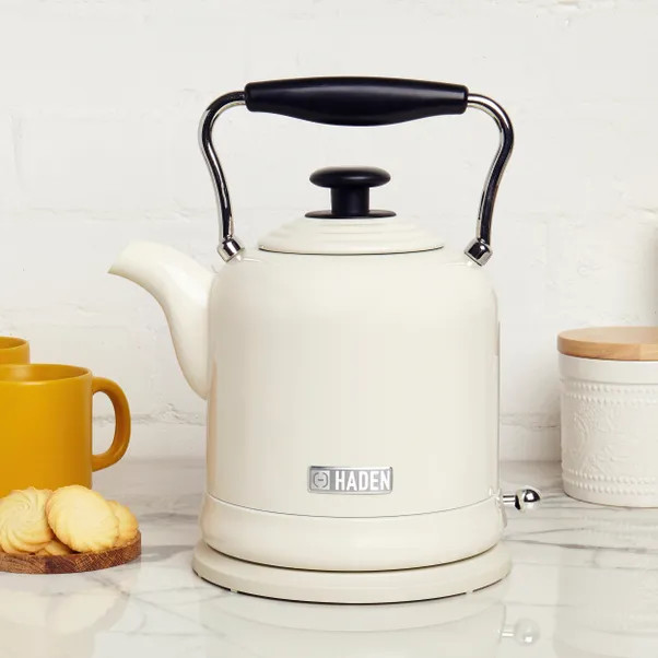 Haden Highclere Kettle | Dunelm