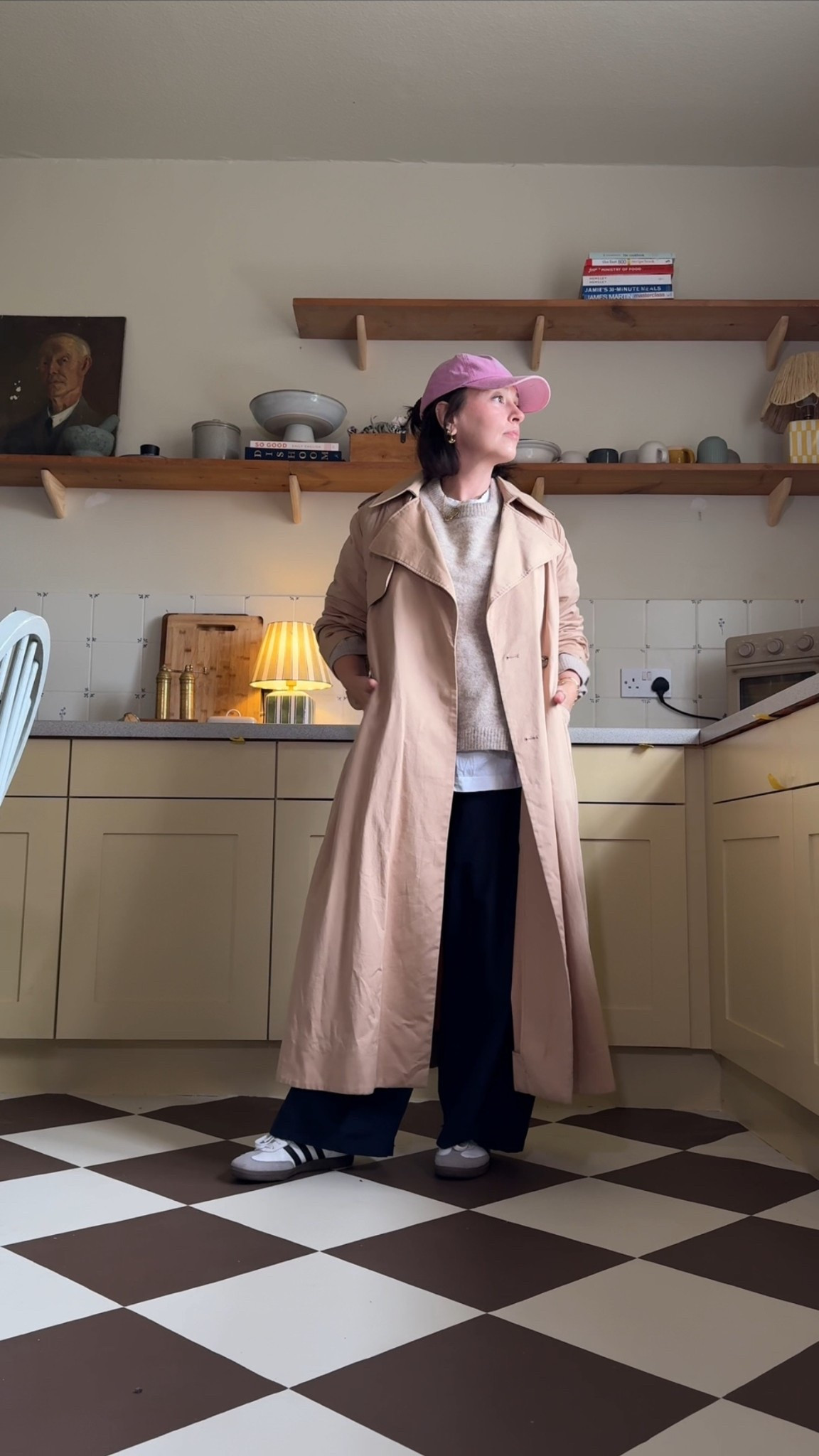 Comfortable casual midsize outfit.

Barrel leg trousers - Bershka
Trainers - adidas 
T-shirt - Topshop
Jumper - Arket 
Trench - cos
Hat - bought on holiday 

#LTKmidsize #LTKuk #LTKautumn