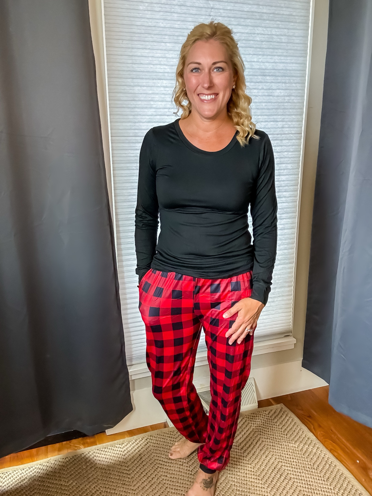 The holiday PJs this year are fire!! 🔥 I could live in these… the soft stretchy fabric is everything! Lots of color options to choose from.