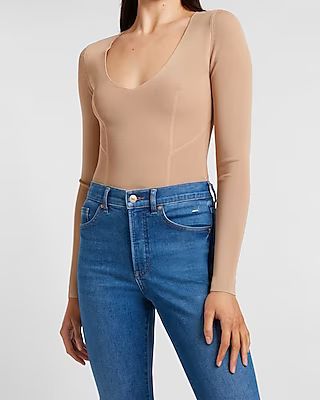 Body Contour V-Neck Sweater | Express