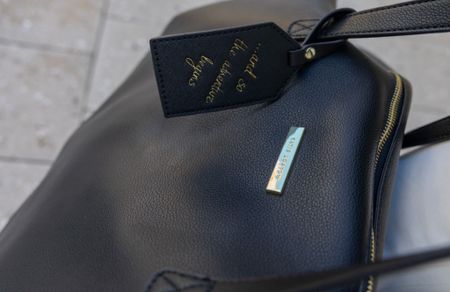 Obsessed with this travel bag 🖤 such great quality! Look at this cute detail on the tag! 

Vacation
Airport
Resort
Travel bag
Luggage
Tote bag

#LTKTravel #LTKItBag #LTKStyleTip