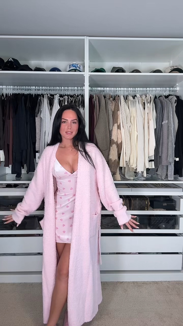 My favorite items I got from the skims Valentine’s Shop 🩷

#LTKBeauty #LTKWatchNow #LTKStyleTip