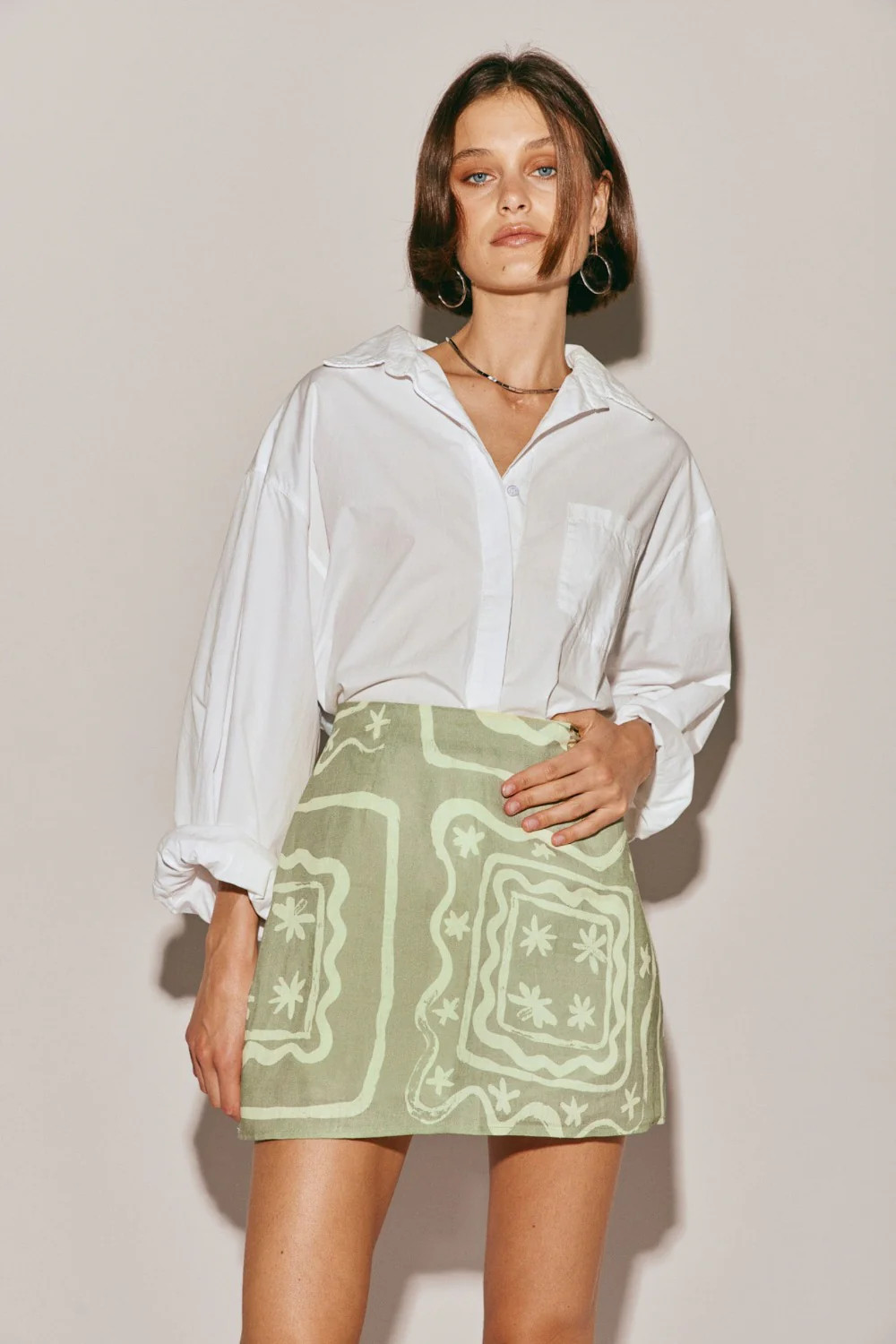 Quinn Linen Mini Skirt Prisma | VRG Grl