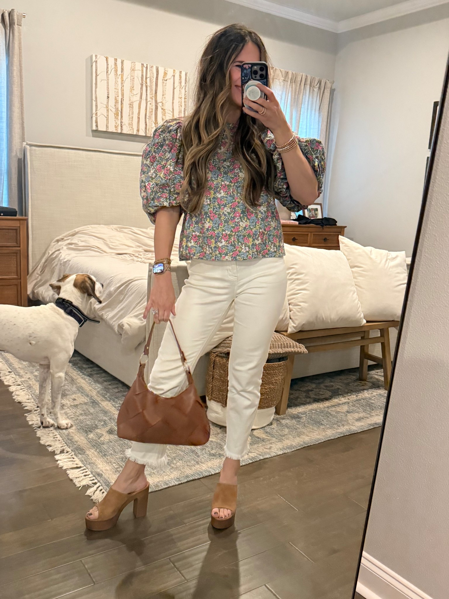 Linking similar top + jeans since these are old from Avara Boutique

Runs TTS. Use code BRITTANYH15 for 15% off 

#jeans #spring #top #whitejeans #pinkhaven 