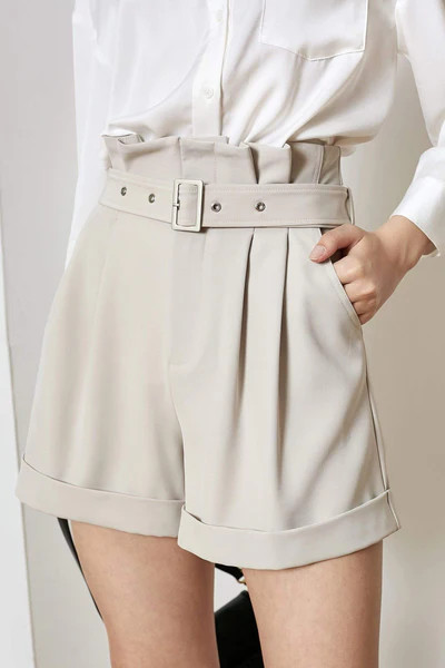 Emery Beige Cuffed Shorts | J.ING