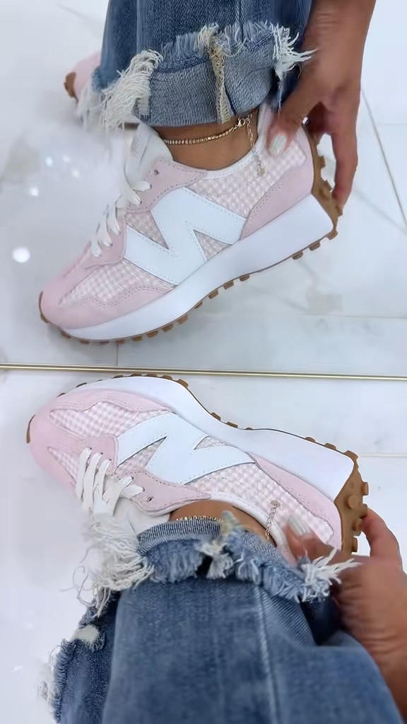 Pink Gingham New Balance 327s

#newbalance #newbalance327 #runningshoes