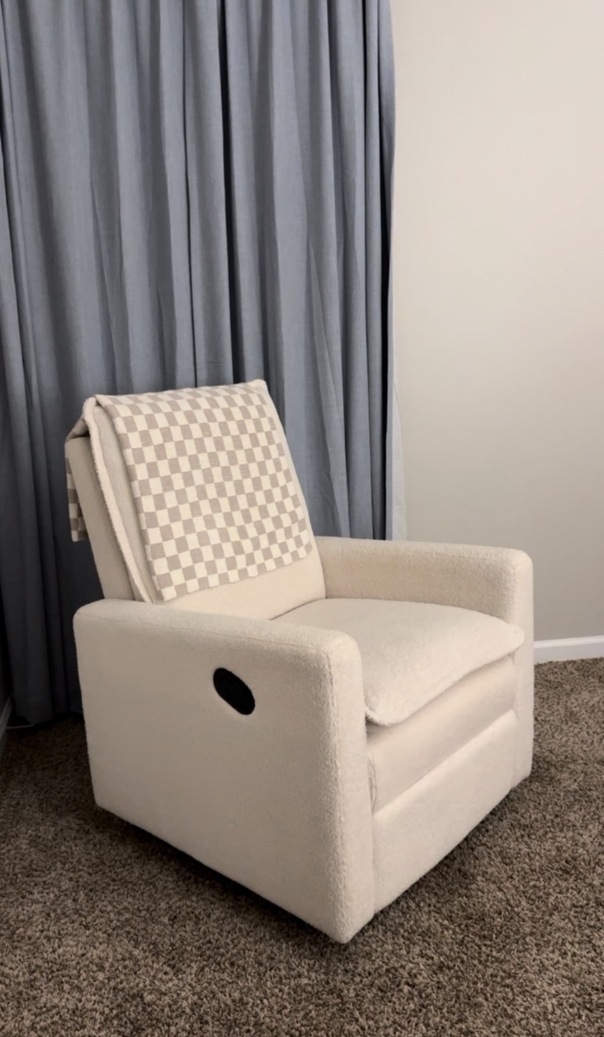 Best recliner ever

#LTKHome #LTKBump #LTKBaby