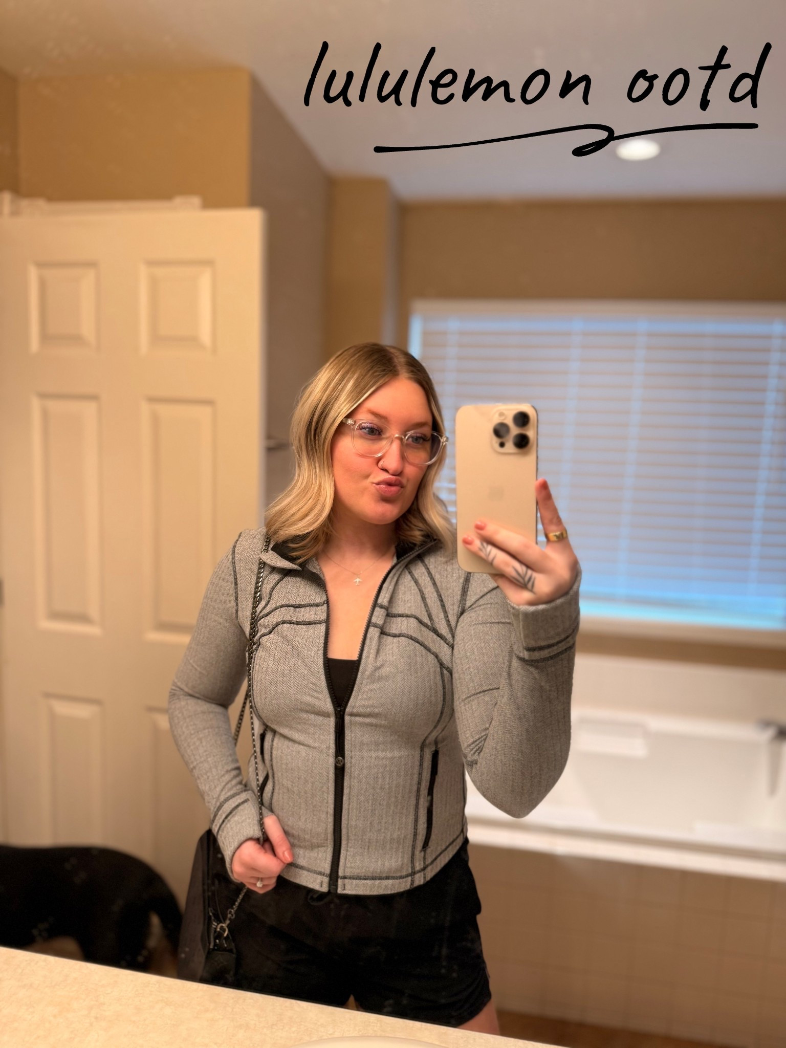 Lululemon ootd! Define cropped jacket size 10 & bottoms size 8 

#LTKgrwm #LTKdayinmylife #LTKMidsize