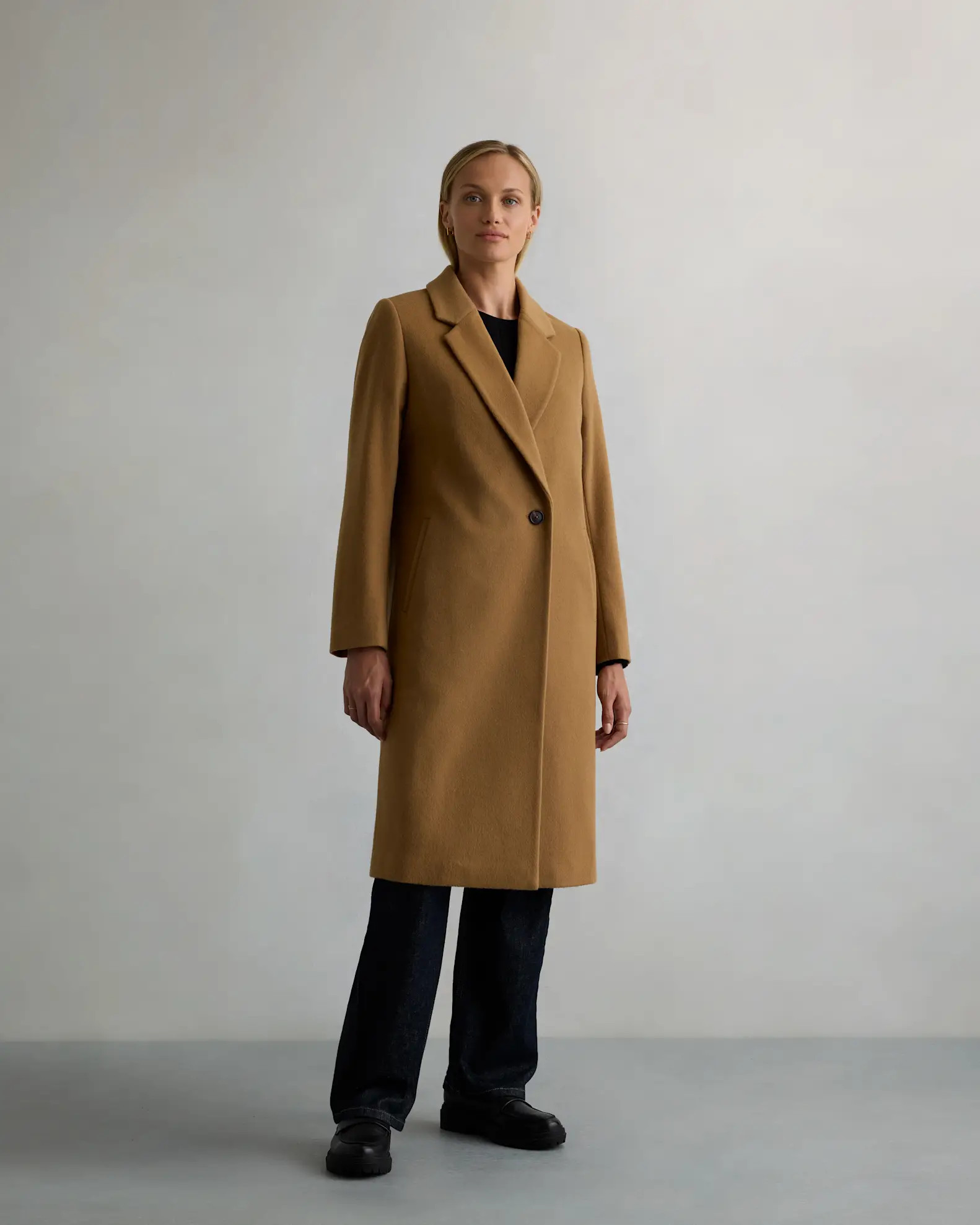 Italian Wool Classic Single-Breasted Coat in Caramel | Quince