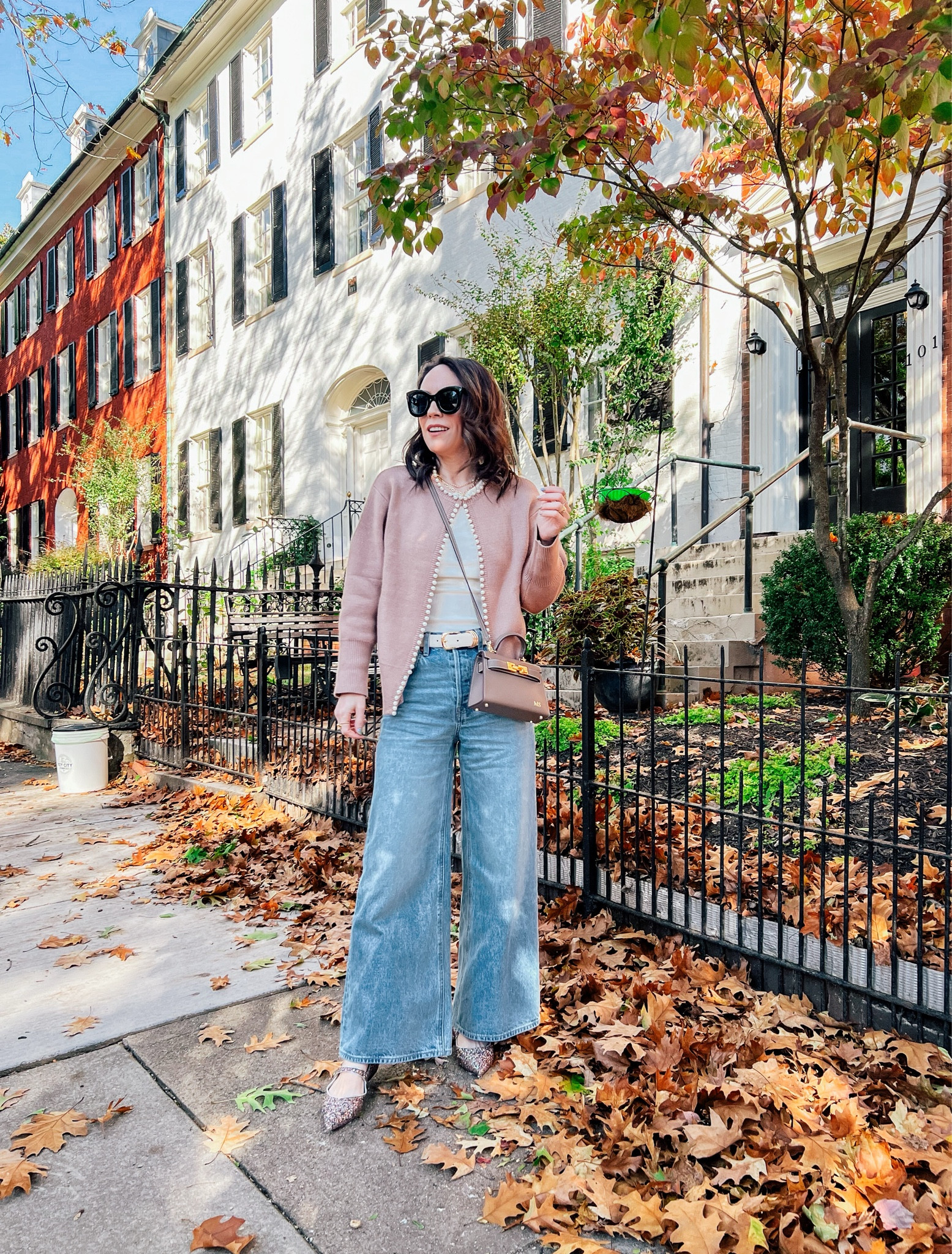 Styling wide leg jeans for fall 

#LTKSeasonal #LTKOver40