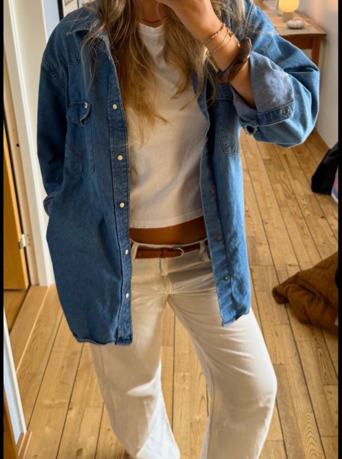 A fully white fit paired with oversized denim jacket! Yes please ! This fit is perfect for fall weather, super simple and incredibly good to wear anytime 🤍🤍🤍

#LTKootd #LTKdayinmylife #LTKWorkwear