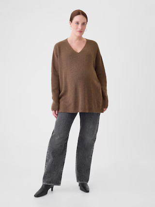 Maternity V-Neck Sweater | Gap (US)