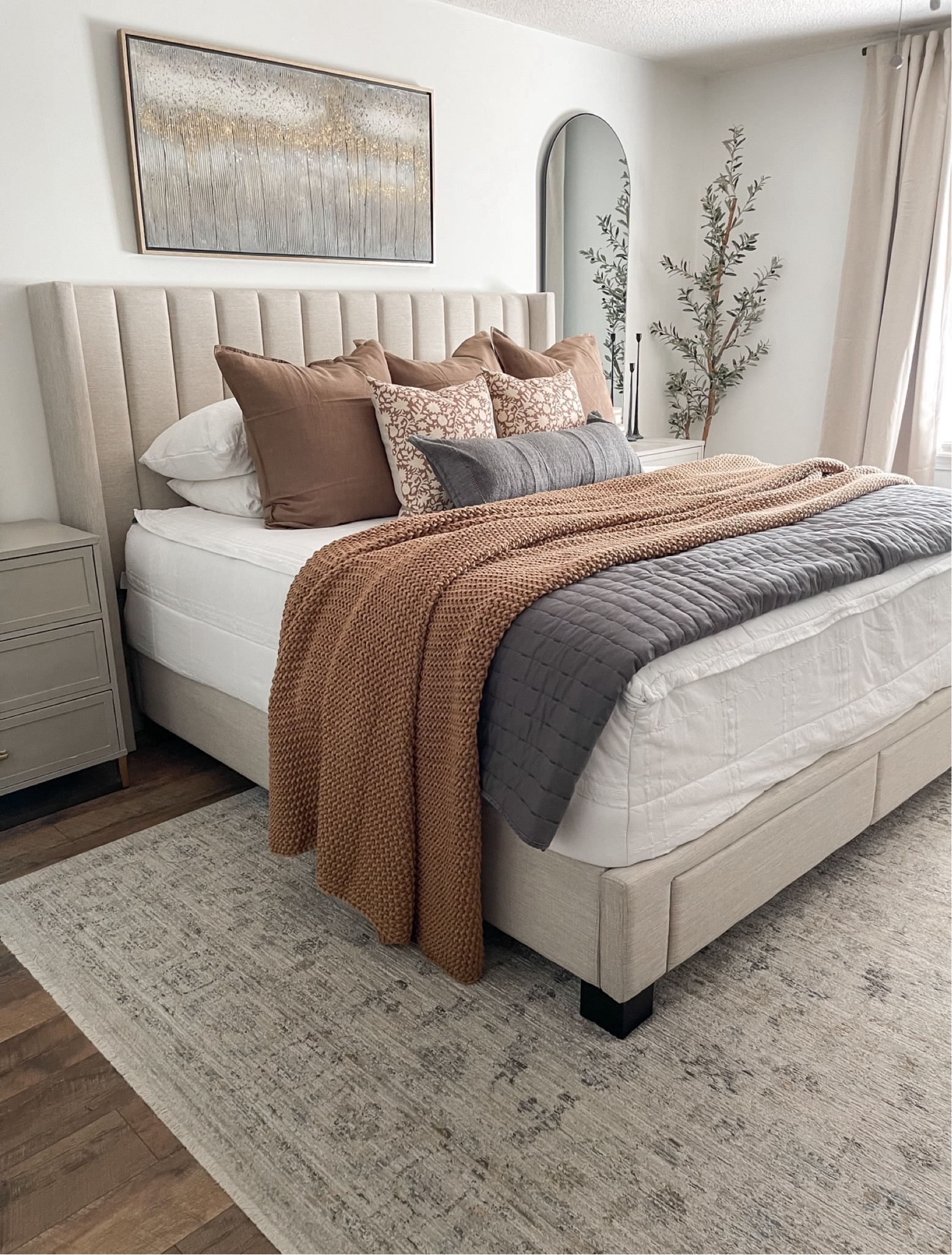 Many of the items in my bedroom
Are on sale right now including the grey velvet quilt, pillow covers, lumbar pillow and even my sleeping pillows! 


#LTKHome #LTKSaleAlert #LTKSeasonal