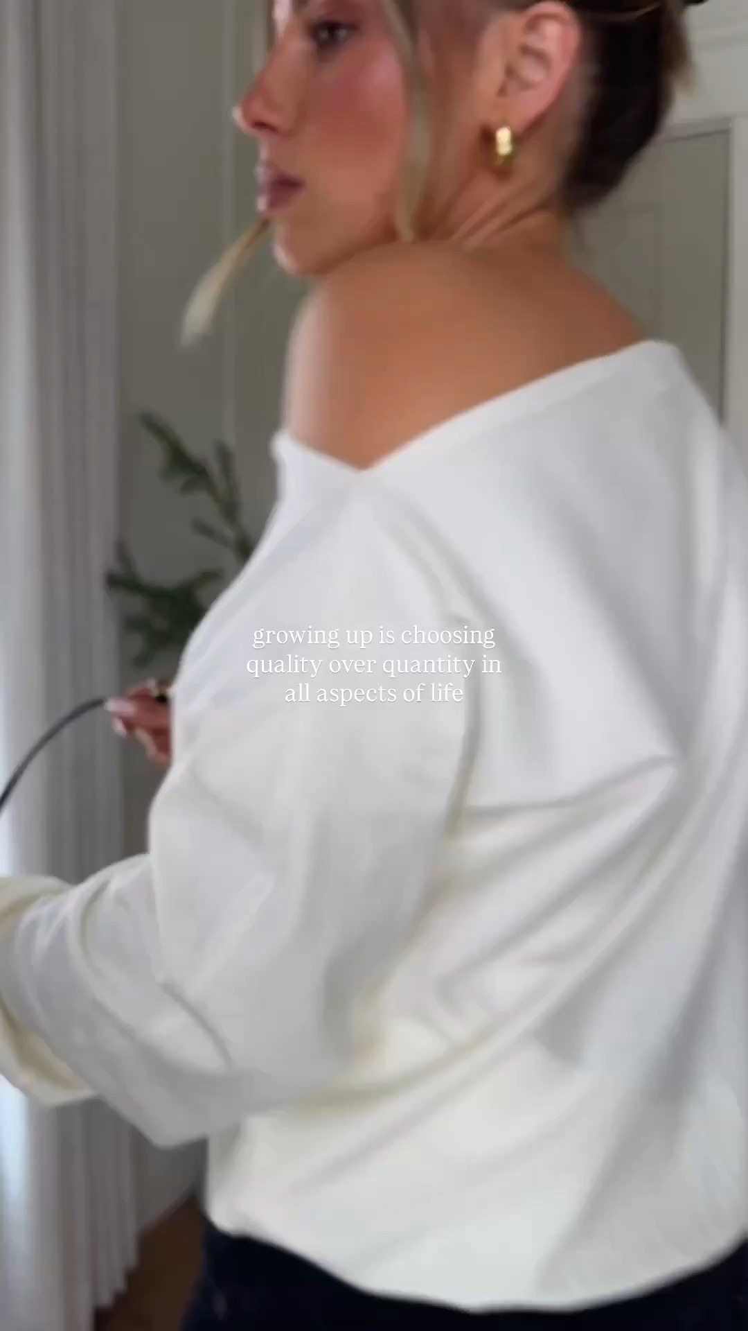 These days I am so much more likely to spend more on pieces that feel like they will last vs saving on items that are going to be ruined after one wear or wash! 👏🏼

(Wearing xs, & size 25 jeans)  

#aritzia #qualityclothing #ootd #fallfashion #falloutfitinspo


#LTKFindsUnder100 #LTKSeasonal #LTKStyleTip