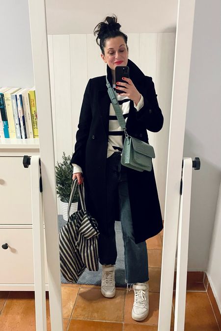 Navy coat Cyrillus / Striped sweat-shirt H&M / Mint green bag Hvisk / Flare crop Mango / Striped canvas shopping bag APC / White high tops Nike 

#LTKeurope #LTKover40 #LTKmidsize