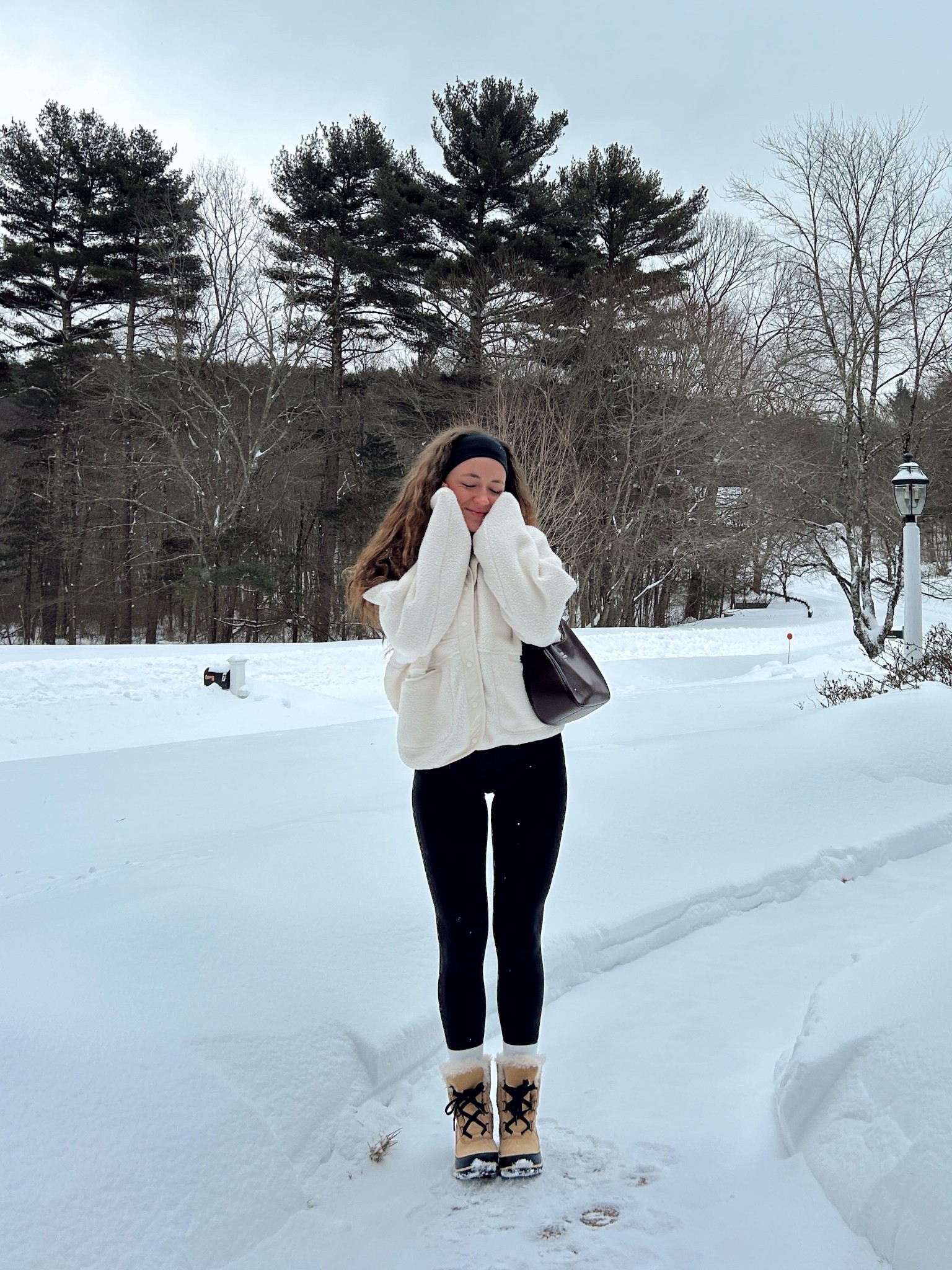 Comfy outfit, comfy outfit inspo, comfy outfit inspiration, winter outfit, winter outfit inspo, winter ootd, winter outfit inspiration, fleece, leggings, winter boots, winter outfits, headband, snow day outfit

#LTKdayinmylife #LTKootd #LTKSeasonal