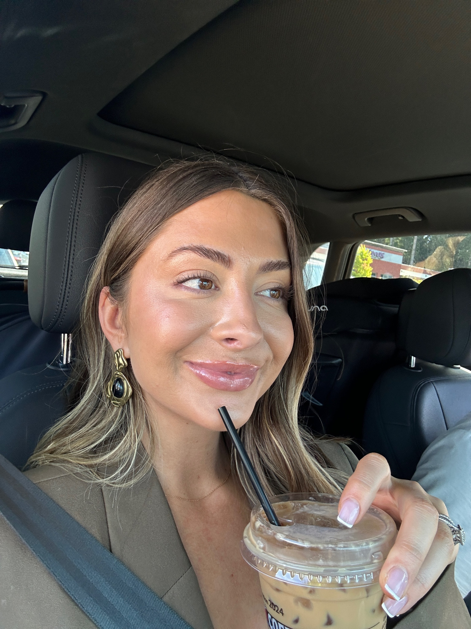 Caramel in this gloss is my fav 💫😍