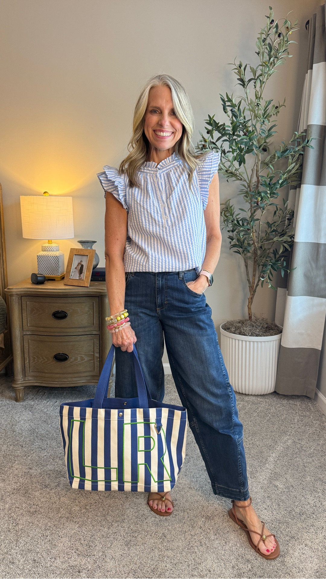 Use code LISA10 on blouse.  Wearing XS and 4 jeans @Ruti @Gibsonlook 

#LTKootd #LTKOver40