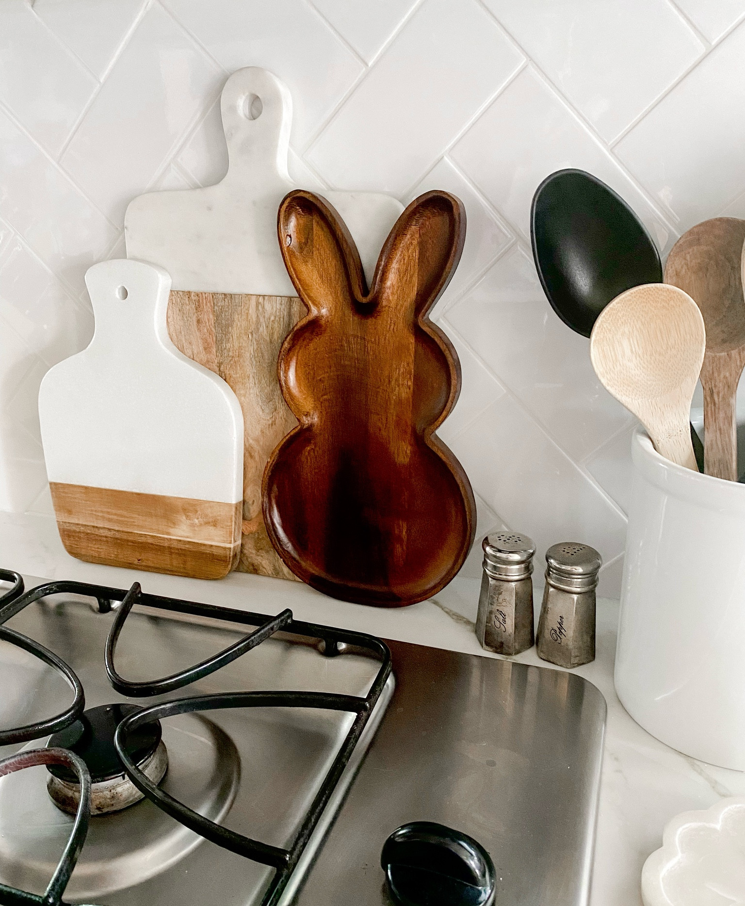 Found THE cutest bunny tray for under $8!