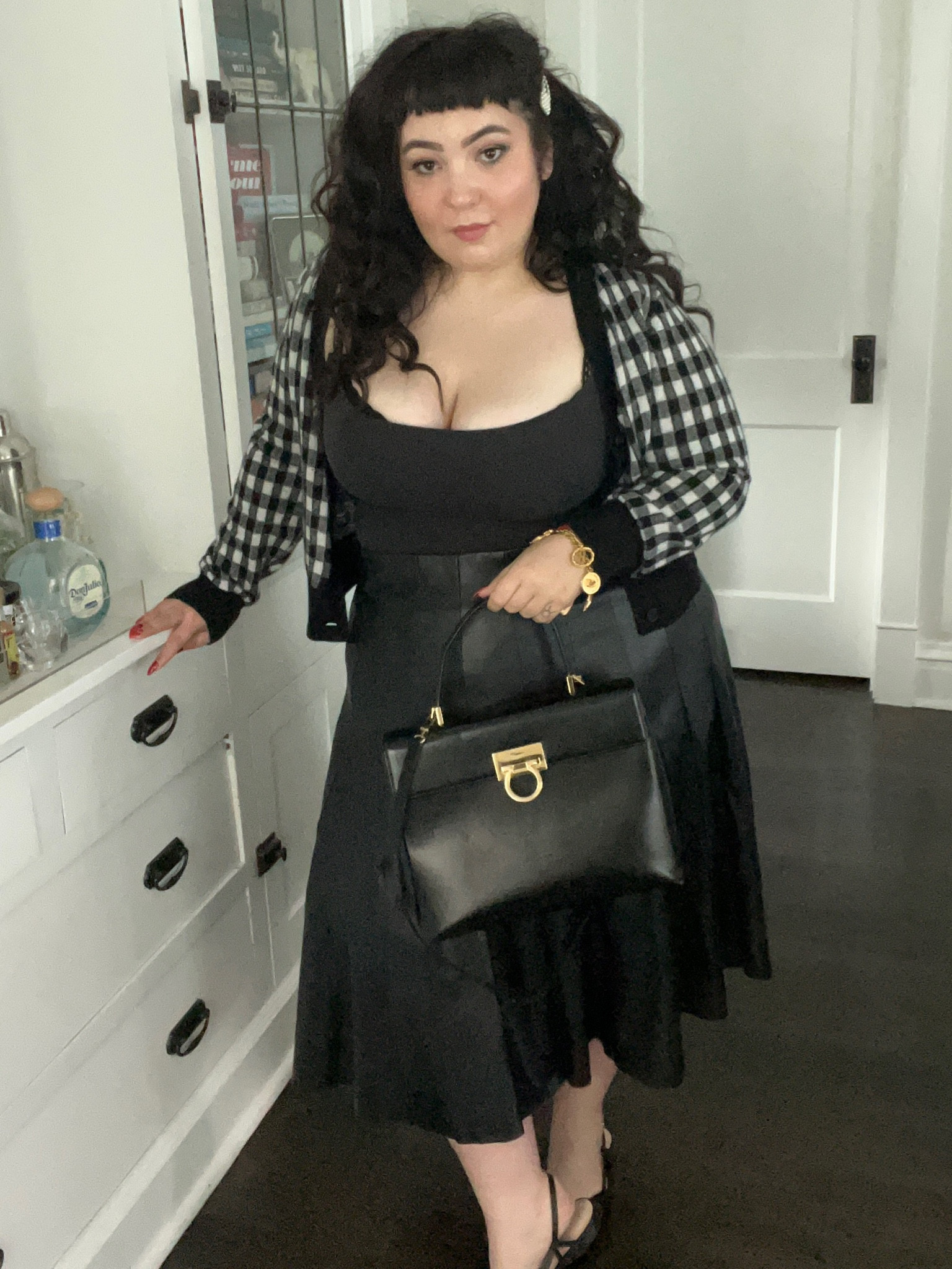 The goth babe of your dreams 🖤
Sweater (J Crew) & skirt (Eloquii) are previous seasons 

#LTKplussize