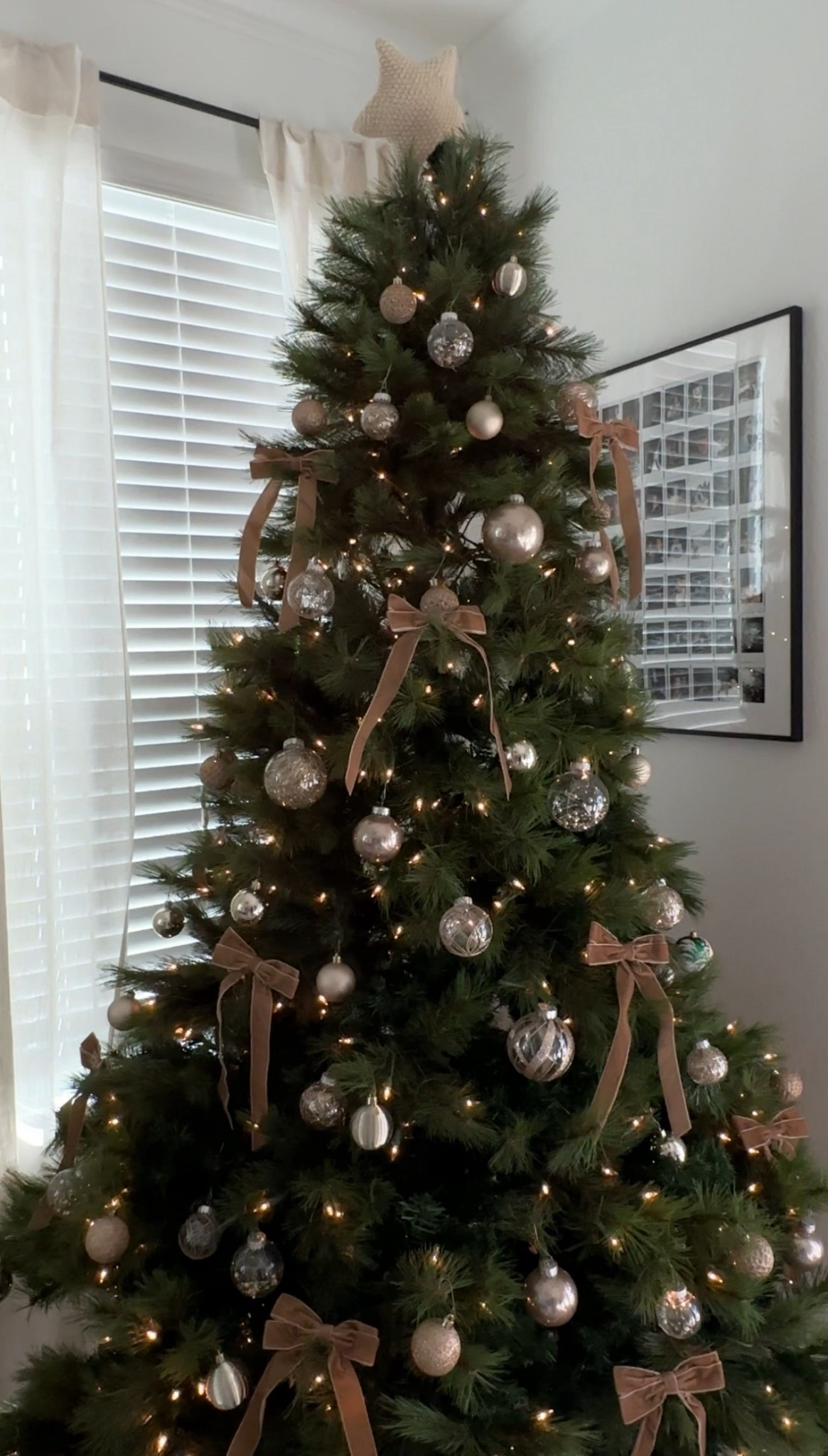 Putting bows on my Christmas tree 🎄🎀

#LTKSeasonal #LTKHoliday