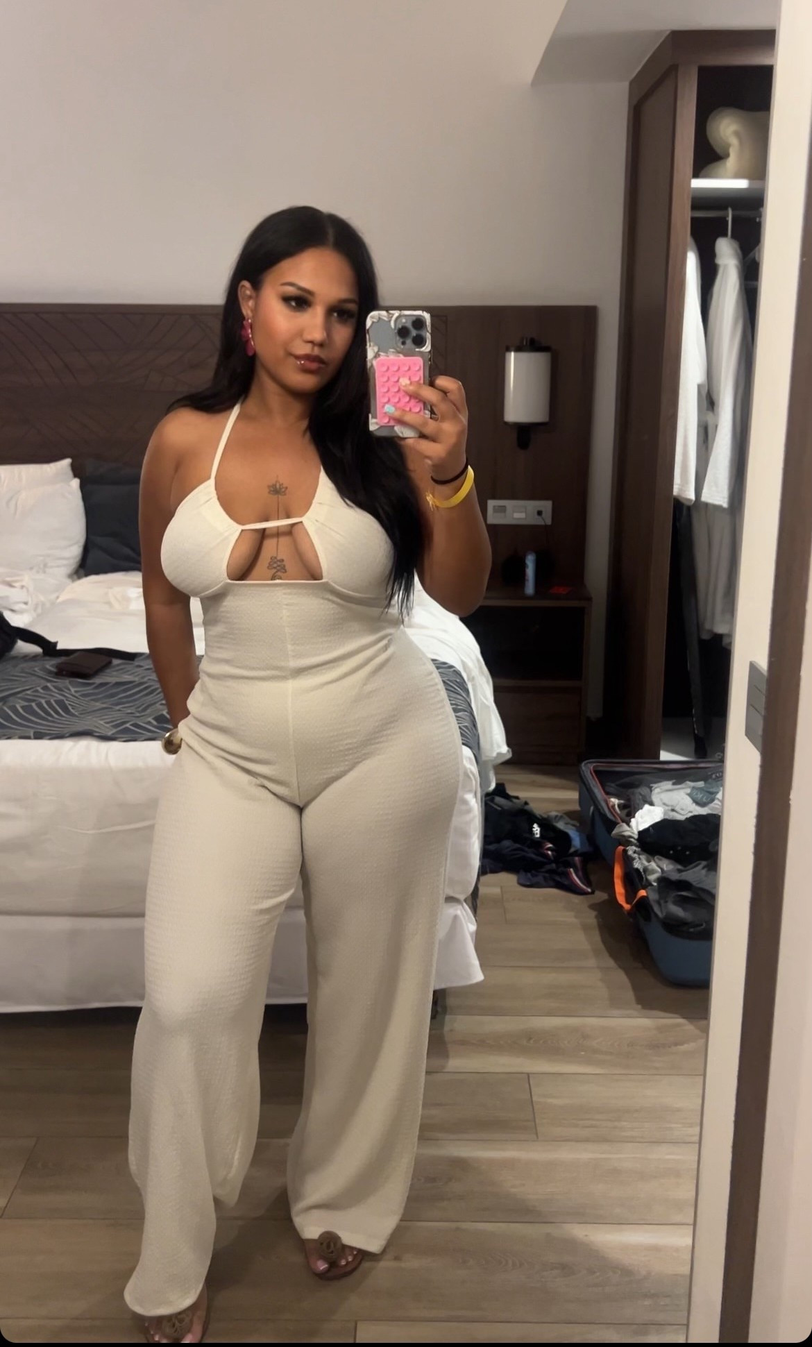 Wore this jumpsuit in Jamaica and it’s an absolute show stopper✨
•Accentuates all your curves
•Can be tied into a halter for the gyals that are blessed on the top
•Snatches you at the waist
•The material looks sooo niceee
10/10! Need more colors asap
🌟🌟🌟🌟🌟

#LTKTravel #LTKSeasonal #LTKStyleTip