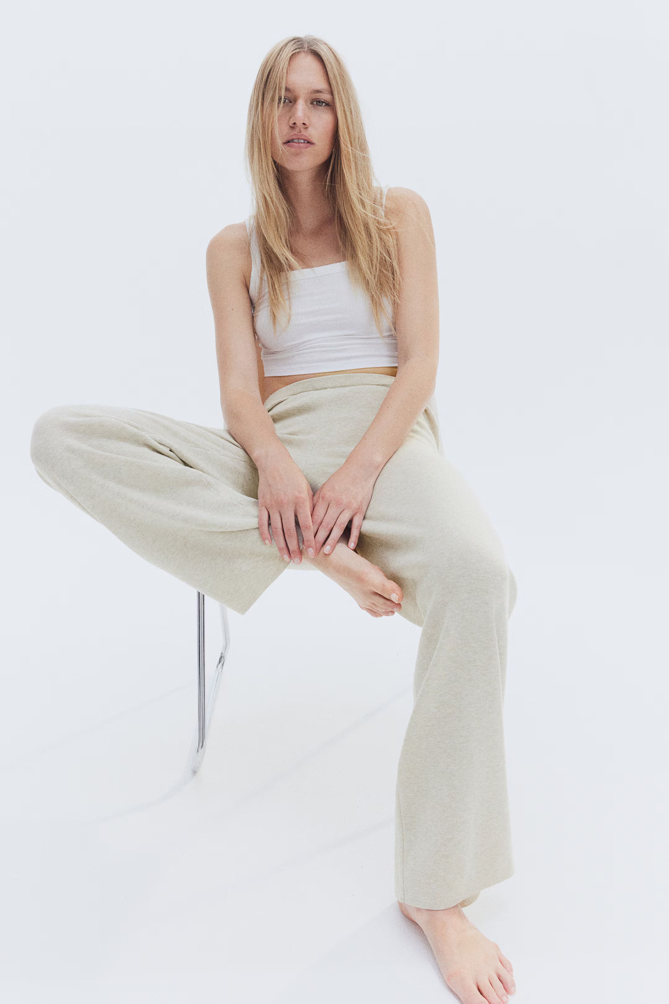 Fine-Knit Pants - Regular waist - Long - Light beige melange - Ladies | H&M US | H&M (US + CA)